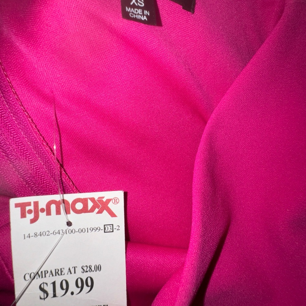 Never-worn with tags Fuschia Pink one shoulder jumpsuit - Picture 3 of 3